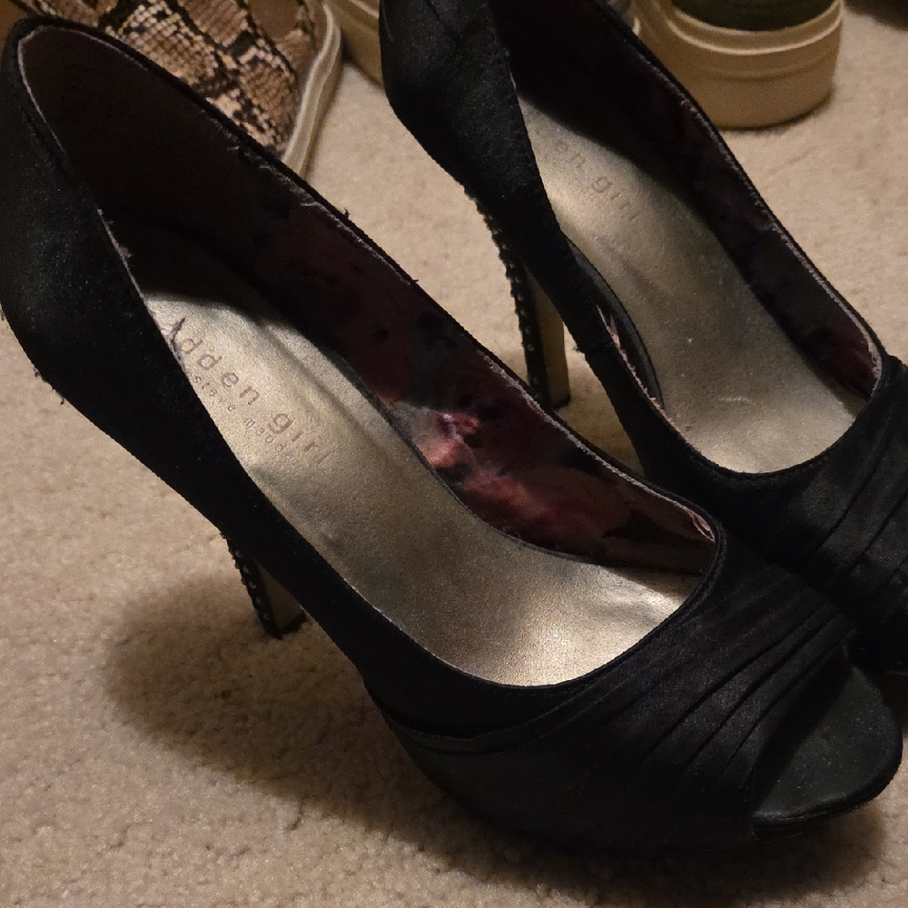 Madden Girl Black Peep Toe Heels